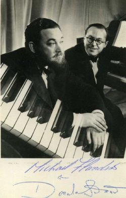 Michael Flanders en Donald Swann (ong. 1960)