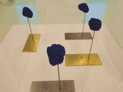 Yves KLein (1928-1962) - Spons (SE292-SE295), spons met IKB pigment&nbsp;