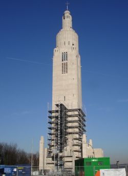 de toren van het monument