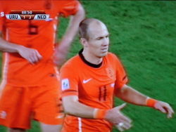 Arjen Robben verlaat het veld, alles lijkt in orde bij 3-1... Maar...