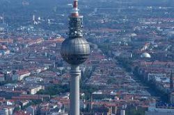 Berliner Fernsehturm, restaurant op 200 meter..