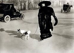 verkeer in Parijs omstr. 1911 - foto van Lartigue